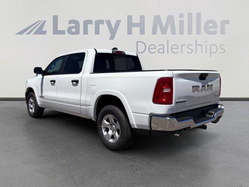 Bright White Clearcoat 2026 RAM 1500 Big Horn
