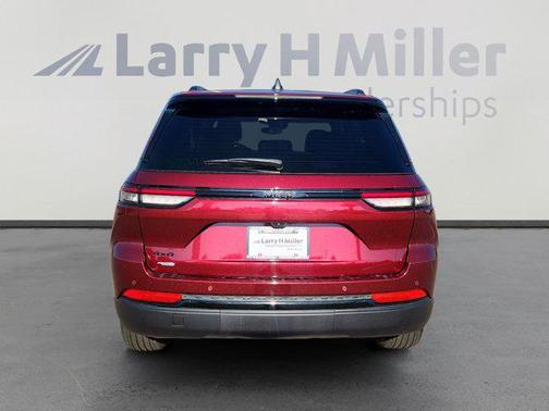 2024 Jeep Grand Cherokee Laredo