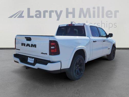 Bright White Clearcoat 2026 RAM 1500 Big Horn