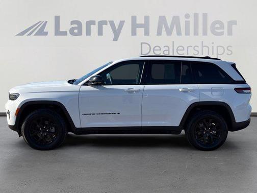 2025 Jeep Grand Cherokee Laredo