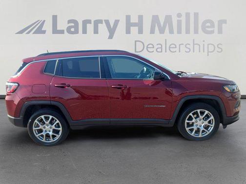 2022 Jeep Compass Latitude Lux