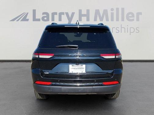 2024 Jeep Grand Cherokee Laredo
