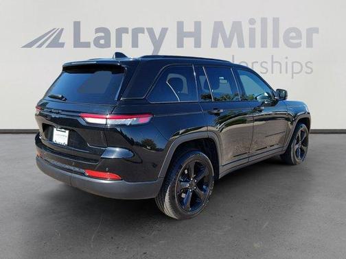 2024 Jeep Grand Cherokee Laredo