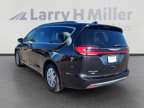 2022 Chrysler Pacifica Touring-L