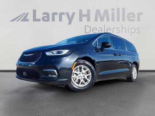 2022 Chrysler Pacifica Touring-L