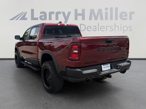 Delmonico Red Pearlcoat 2025 RAM 1500 Rebel