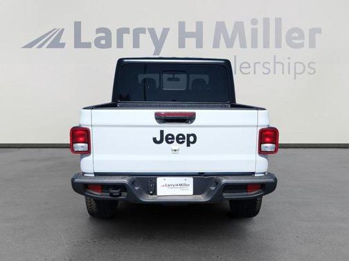 2025 Jeep Gladiator Sport