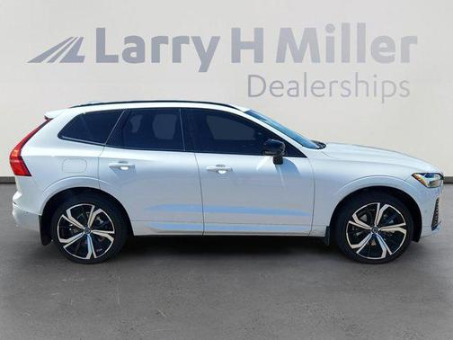 2022 Volvo XC60 Recharge Plug-In Hybrid T8 R-Design Extended Range