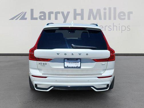 2022 Volvo XC60 Recharge Plug-In Hybrid T8 R-Design Extended Range