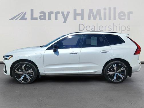 2022 Volvo XC60 Recharge Plug-In Hybrid T8 R-Design Extended Range