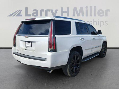 2017 Cadillac Escalade Luxury