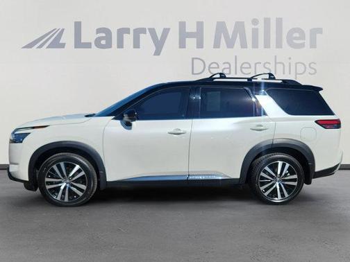 2023 Nissan Pathfinder Platinum