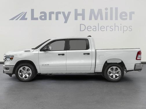 Bright White Clearcoat 2023 RAM 1500 Big Horn