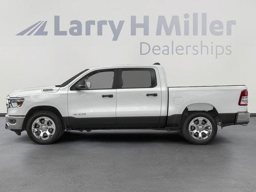 Bright White Clearcoat 2023 RAM 1500 Big Horn