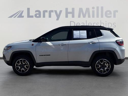 Silver Zynith 2024 Jeep Compass Trailhawk