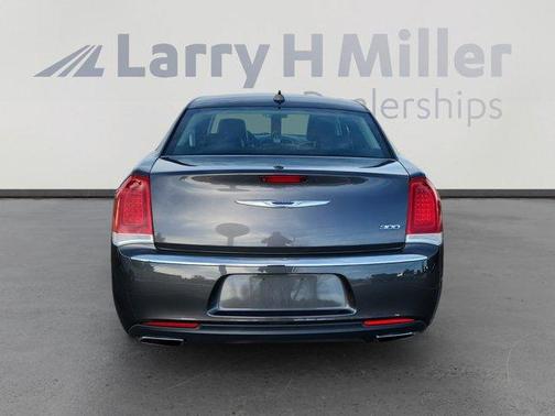 2018 Chrysler 300 Limited