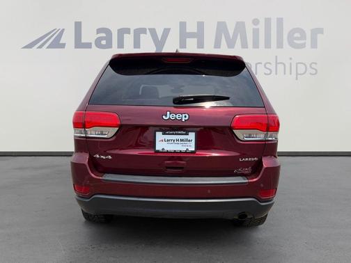 Velvet Red Pearlcoat 2017 Jeep Grand Cherokee Laredo
