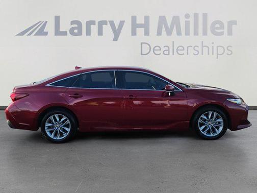 2022 Toyota Avalon XLE