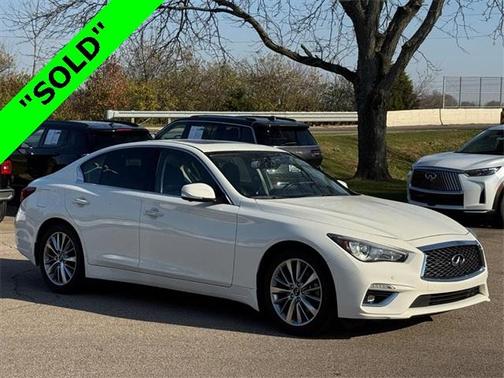 2023 INFINITI Q50 LUXE