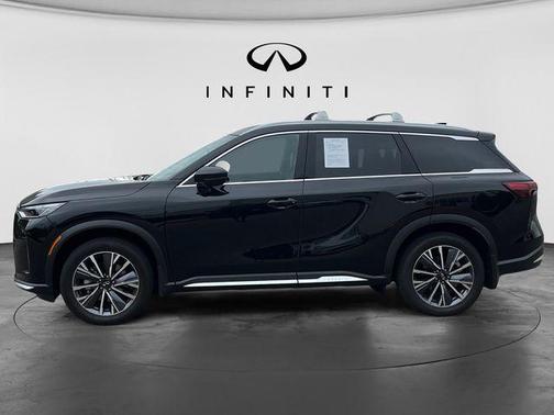 Diamond Black 2026 INFINITI QX60 Luxe