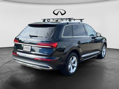 Mythos Black Metallic 2023 Audi Q7 45 Premium Plus