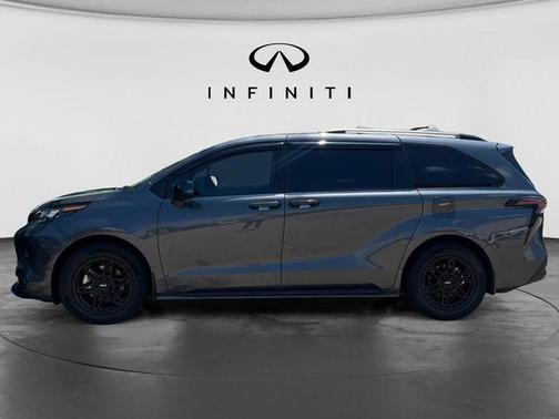 Magnetic Gray Metallic 2025 Toyota Sienna XLE