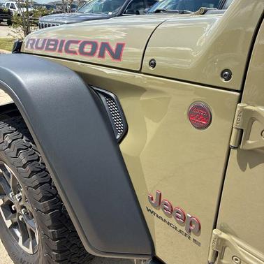 41 2025 Jeep Wrangler Rubicon