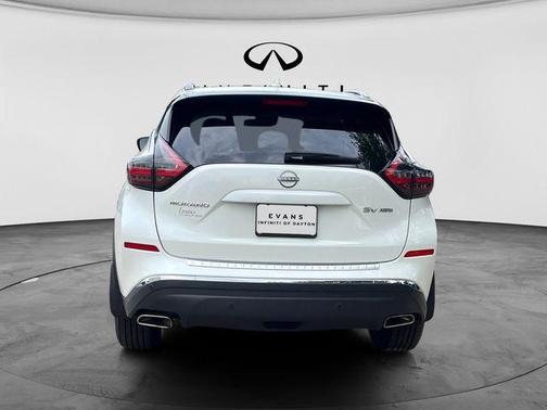 White 2023 Nissan Murano SV