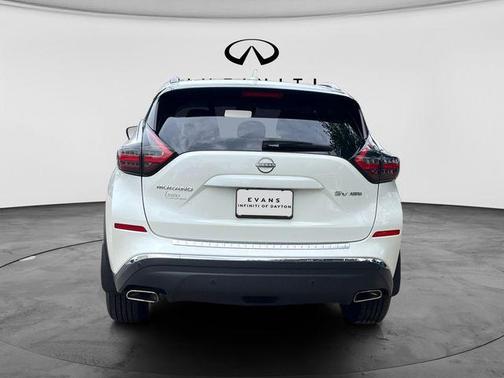 White 2023 Nissan Murano SV