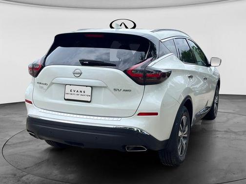 White 2023 Nissan Murano SV