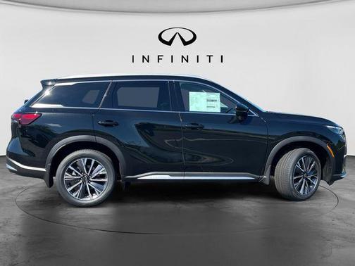 Diamond Black 2026 INFINITI QX60 Luxe