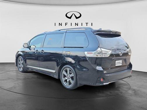 2018 Toyota Sienna L
