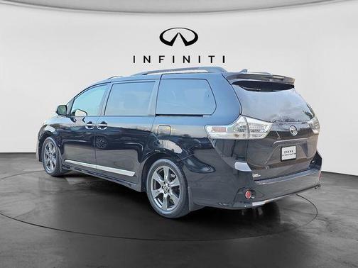 2018 Toyota Sienna L
