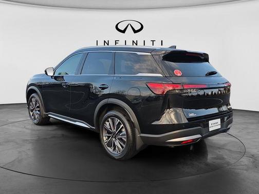 Diamond Black 2026 INFINITI QX60 Luxe