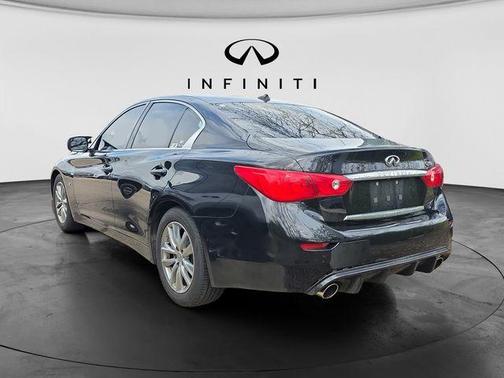 2015 INFINITI Q50 Base