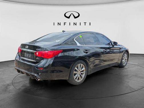 2015 INFINITI Q50 Base