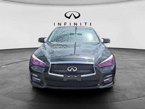2015 INFINITI Q50 Base