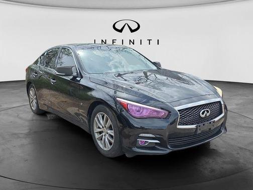 2015 INFINITI Q50 Base
