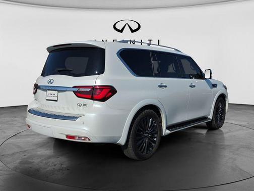 2024 INFINITI QX80 SENSORY