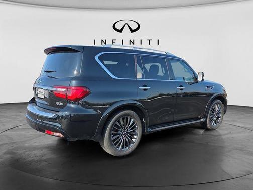 2024 INFINITI QX80 SENSORY