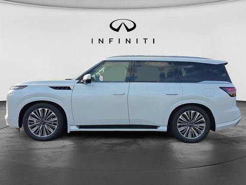 Radiant White 2026 INFINITI QX80 Luxe