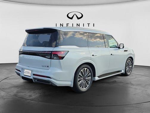 Radiant White 2026 INFINITI QX80 Luxe