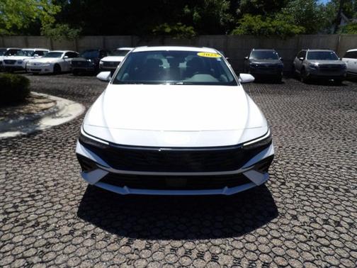 White 2025 Hyundai ELANTRA SEL Convenience