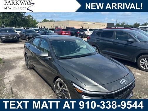 Gray 2025 Hyundai ELANTRA SEL Convenience