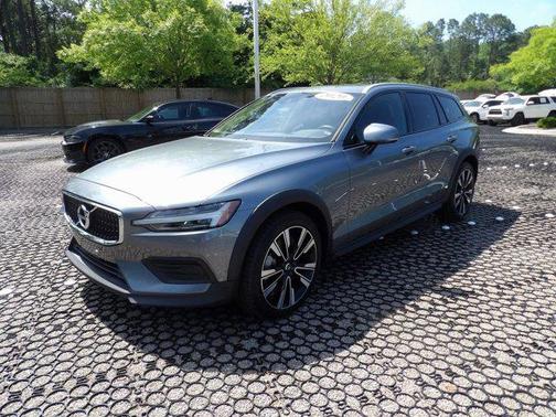 2020 Volvo V60 Cross Country T5