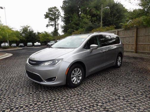 2018 Chrysler Pacifica Touring-L