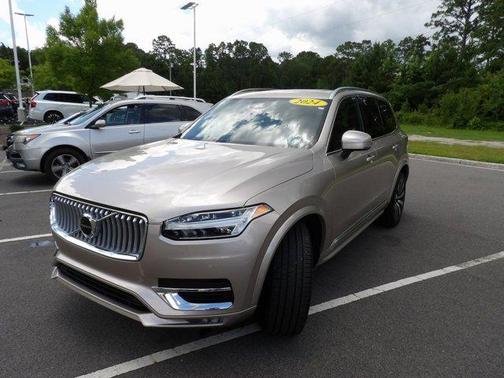 2024 Volvo XC90 B6 Core Bright Theme