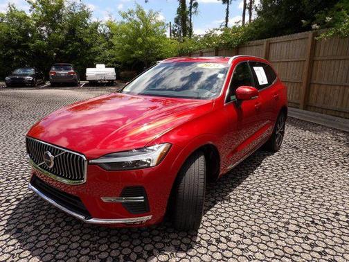 2023 Volvo XC60 B5 Plus Bright Theme