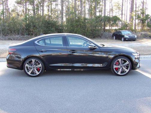 2024 Genesis G70 2.5T RWD