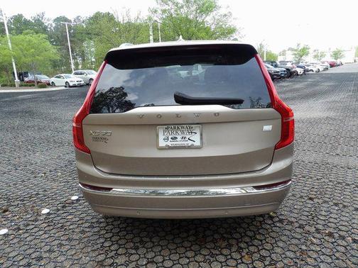 2024 Volvo XC90 Recharge Plug-In Hybrid T8 Ultimate Bright Theme 7-Seater